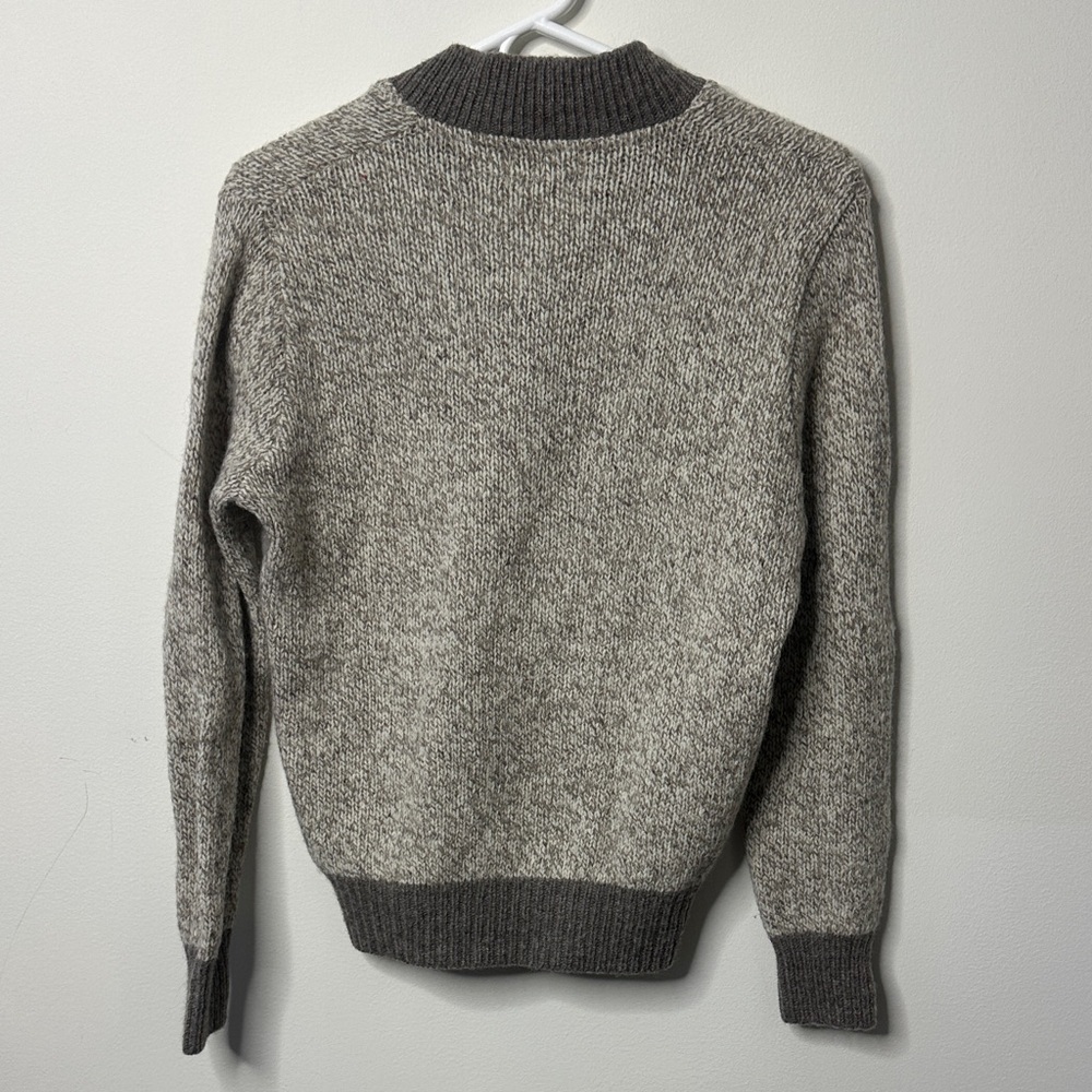 Landsend Women’s Wool V-neck Sweater - Picture 5 of 5